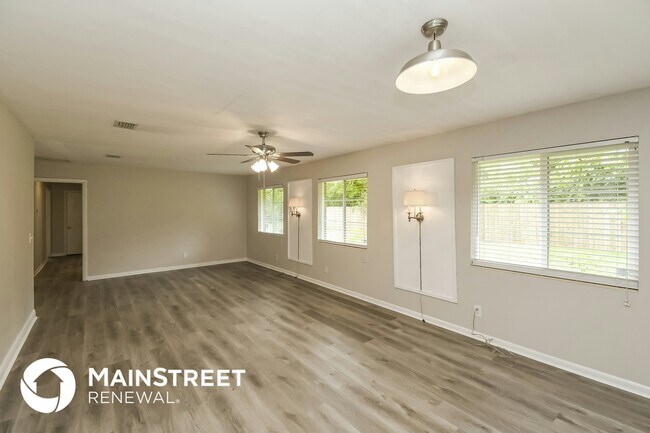 Foto del edificio - 1555 Shirl Ln