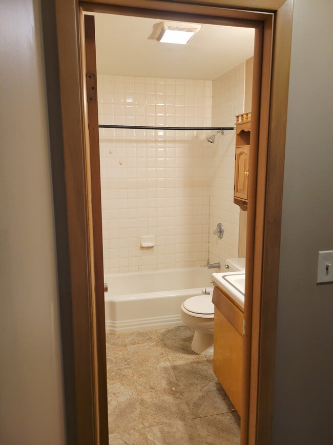 Building Photo - 6042 Adams St