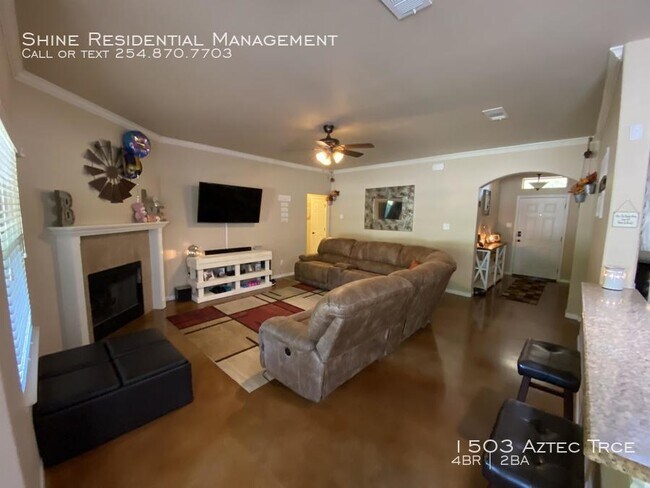 Building Photo - 1503 Aztec Trce