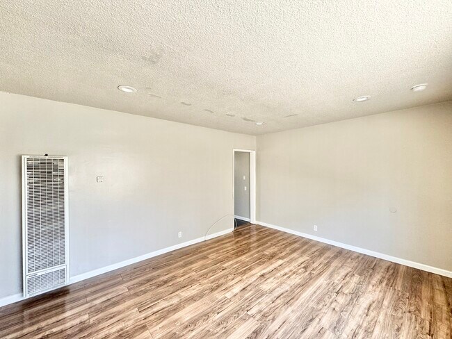 Foto del edificio - 10910 S Avalon Blvd