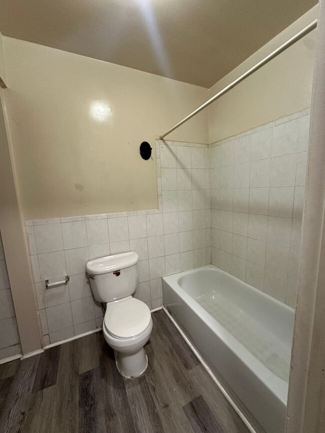 Photo - 138 N 8th St Apartment