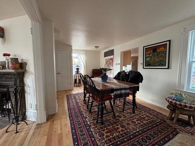 Building Photo - 3 Bedroom 2 Bath House