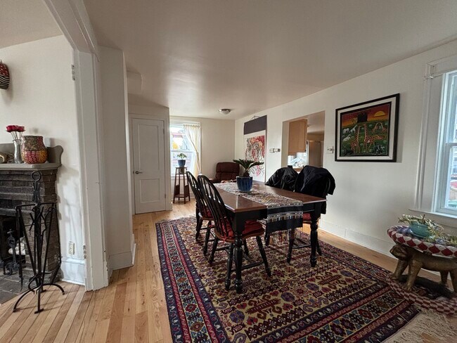 Photo du bâtiment - 3 Bedroom 2 Bath House