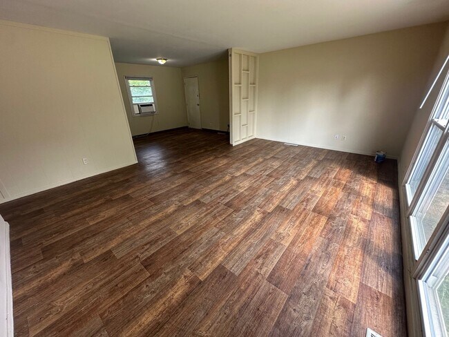 Foto del edificio - 1509 S Mattis Ave