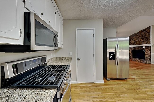 Building Photo - 3702 Pine Brook Dr