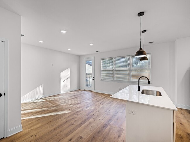 Foto del edificio - 521 Lambuth Blvd