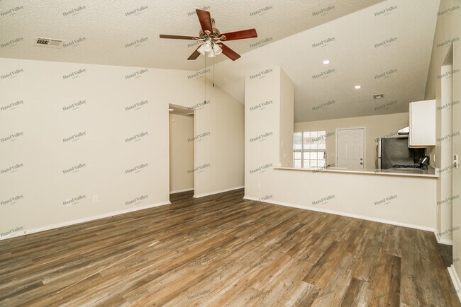 Foto del edificio - 8917 N 148th E Ave