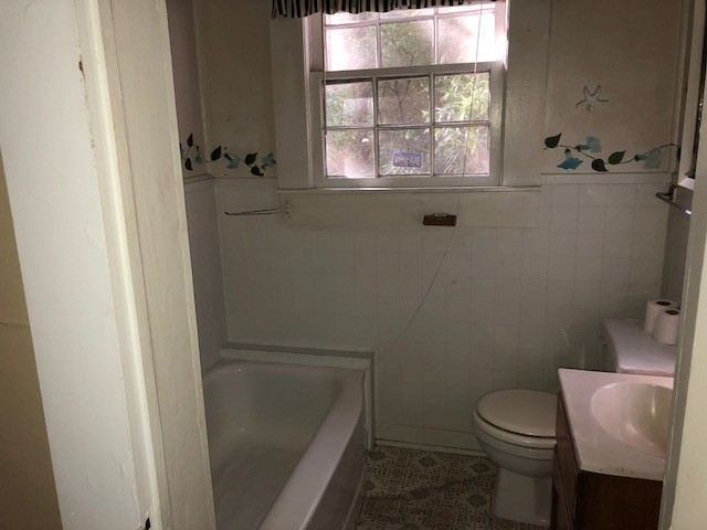 Primary Photo - 1004 Hill St