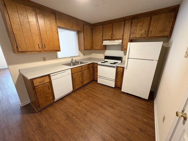 Foto del edificio - PRE LEASING AUGUST 7 2026!