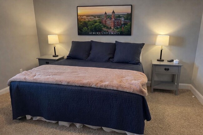 Foto del edificio - 836 W Glenn Ave