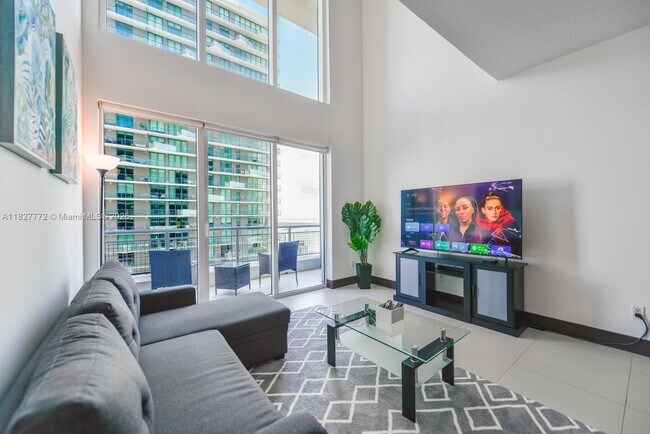 Foto del edificio - 60 SW 13th St