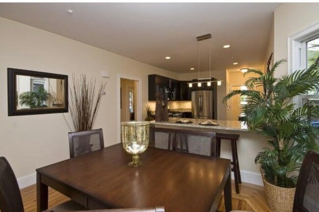 Building Photo - 21 Marion Rd