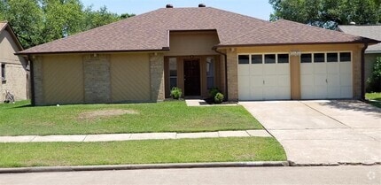 Building Photo - 6727 Harpers Dr