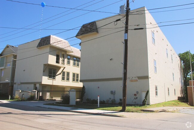 Foto del edificio - 2316 Stutz Rd
