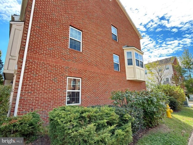Foto del edificio - 2711 Coppersmith Pl