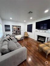 Building Photo - 314 Romano Ave