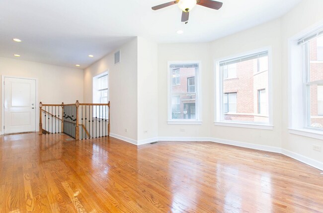 Foto del edificio - 854 W Cornelia Ave