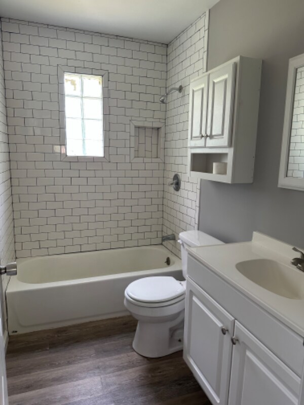 Foto del edificio - 6523 Parkland Ave