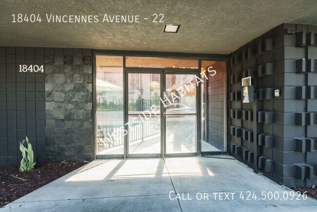Foto del edificio - 18404 Vincennes - Gorgeous, fully renovate...