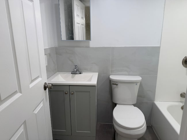 Building Photo - 6 Depot Hill Rd