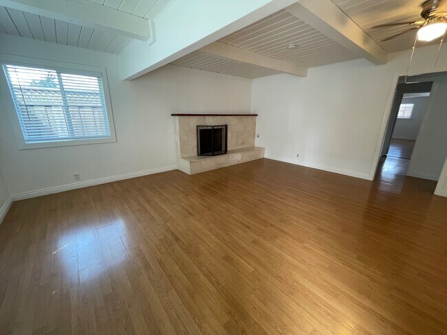Building Photo - 23688 Jorgensen Ln