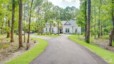 Building Photo - 1395 Old Rosebud Trail