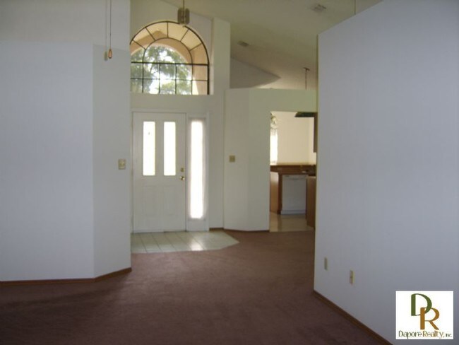 Building Photo - 104 Lakebreeze Cir