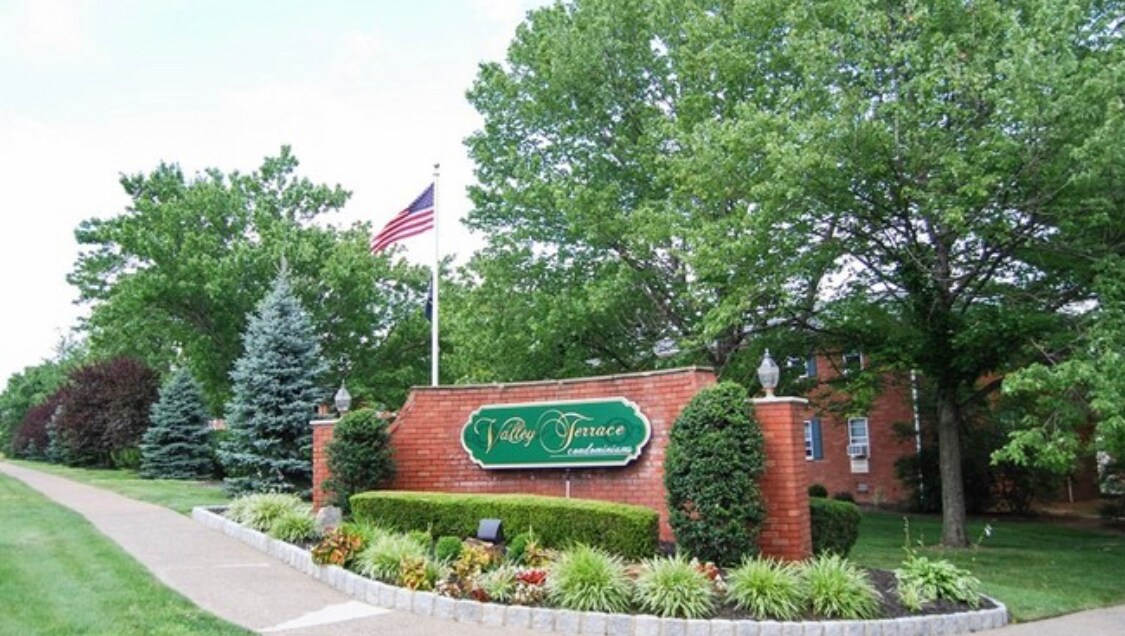 21 Hinchman Ave, Wayne, NJ 07470 Condo for Rent in Wayne, NJ