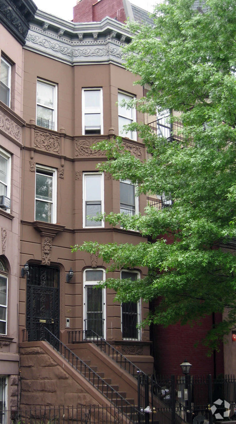 Primary Photo - 145 Hancock St