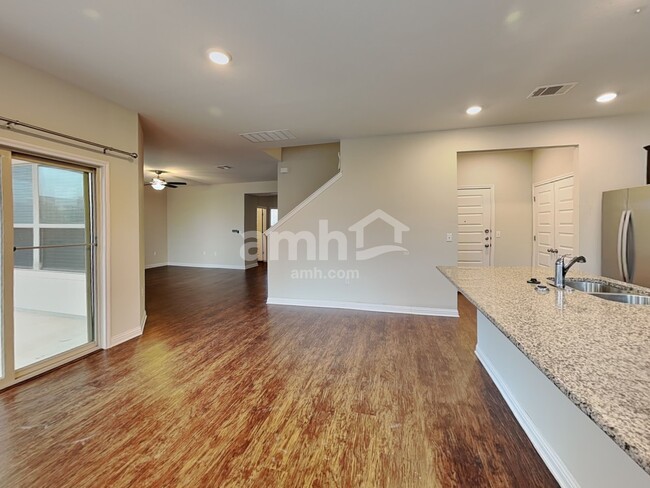 Foto del edificio - 8017 Turnberry Ln