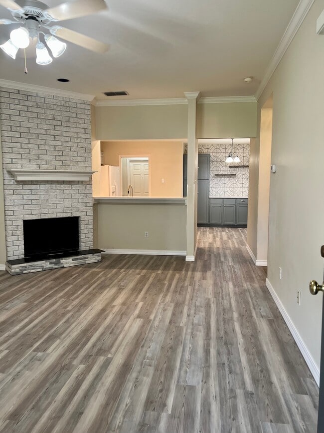 Foto del edificio - 13661 Teague Ln