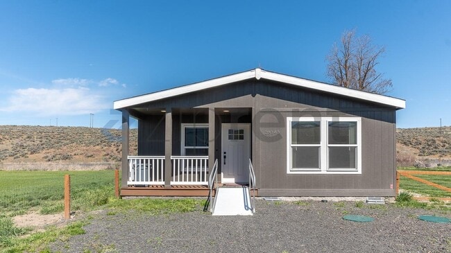 Foto del edificio - 23143 Lowe Rd E