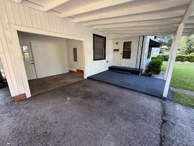 Foto del edificio - 1000 S 12th St