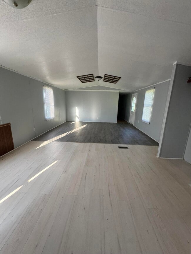 Building Photo - 8000 W Jefferson Davis Hwy