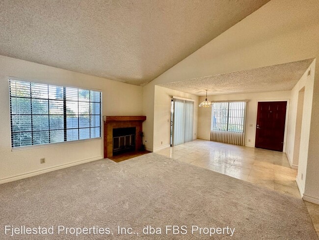 Building Photo - 3 br, 2.5 bath House - 4220 Porte De Palma...