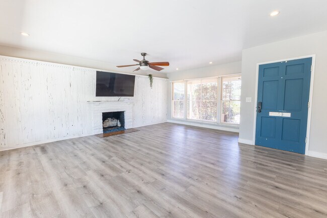 Foto del edificio - 7706 Quakertown Ave