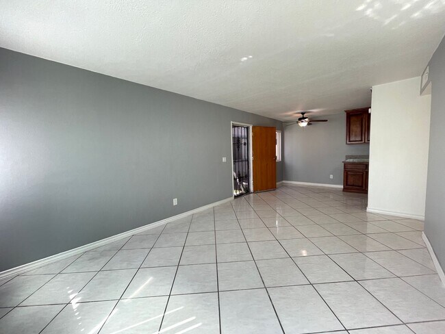 Foto del edificio - Spacious 2 Bed/ 1 Bath For Rent in Otay Mesa West Avail NOW!