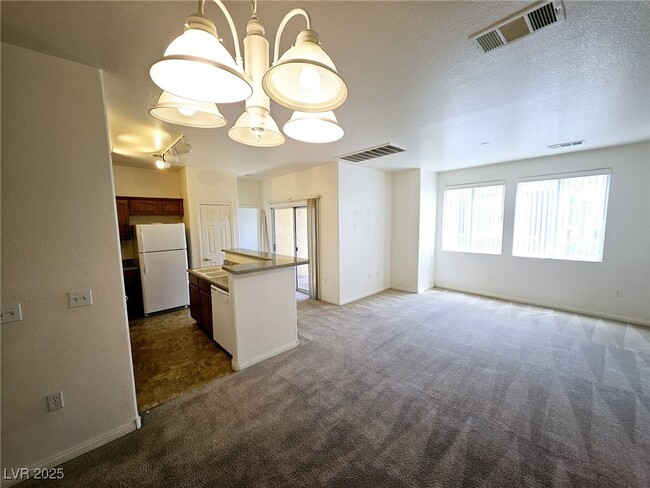 Foto del edificio - 9303 Gilcrease Ave