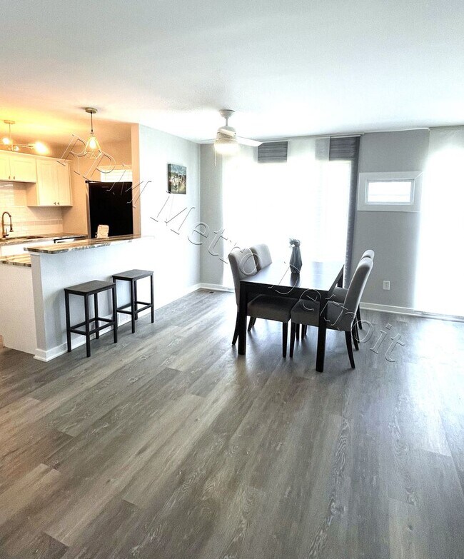 Foto del edificio - 22148 Dante St