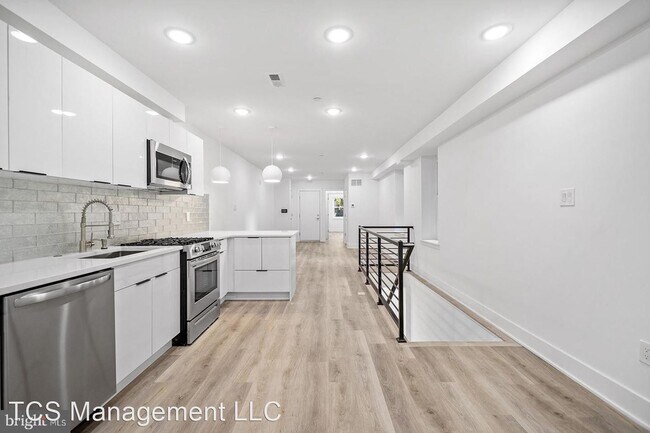 Foto del edificio - 3 br, 2.5 bath House - 2224 Amber St #1