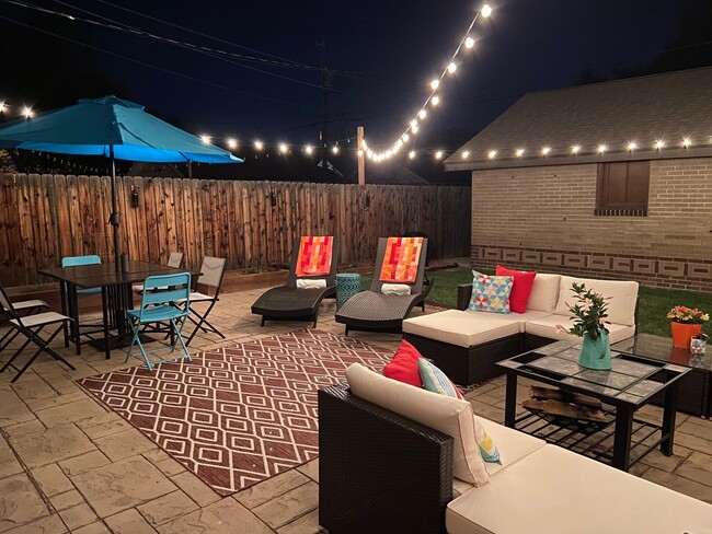 Building Photo - 1554 Osceola St