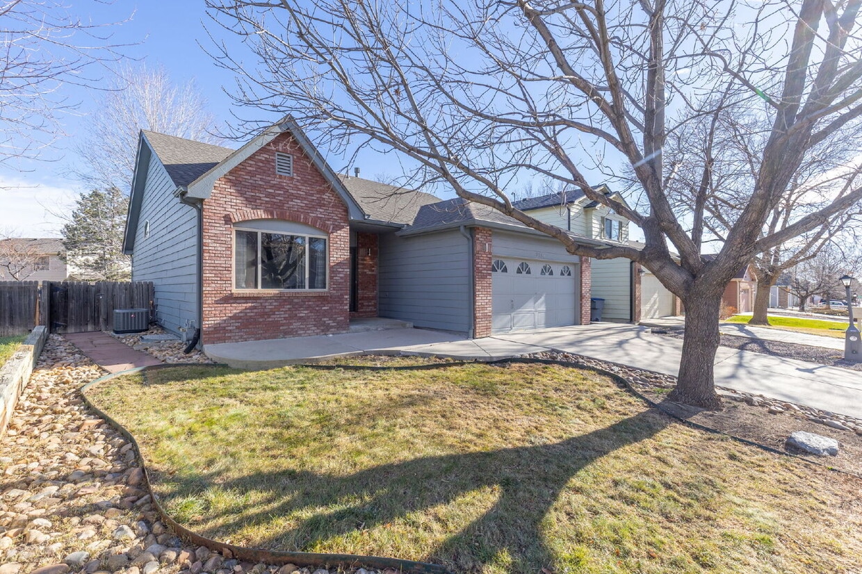 Desirable 3bdrm/3 bath in NW Longmont! - Desirable 3bdrm/3 bath in NW Longmont!