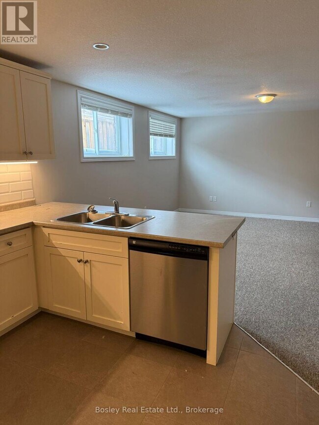 Photo du bâtiment - 50 Cooper St