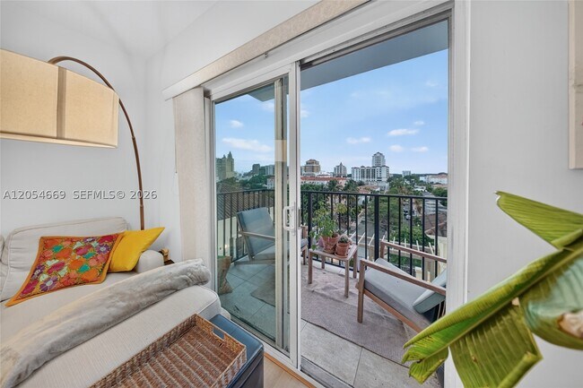 Foto del edificio - 1627 SW 37th Ave