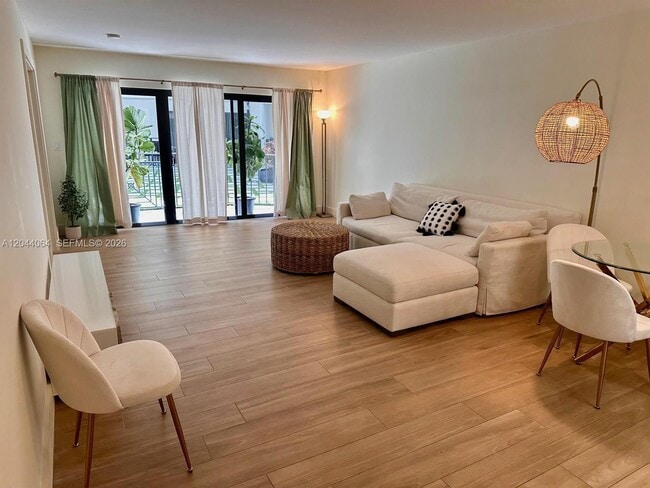 Foto del edificio - 2029 N Ocean Blvd