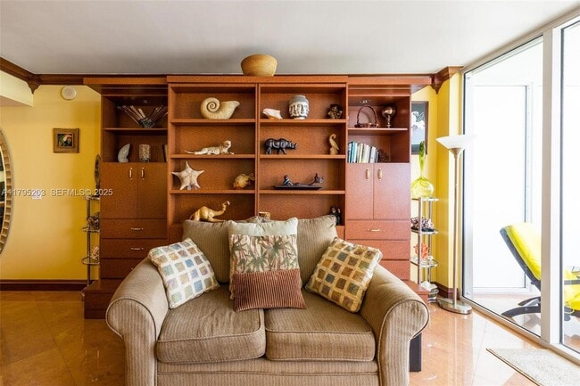 Foto del edificio - 1830 S Ocean Dr