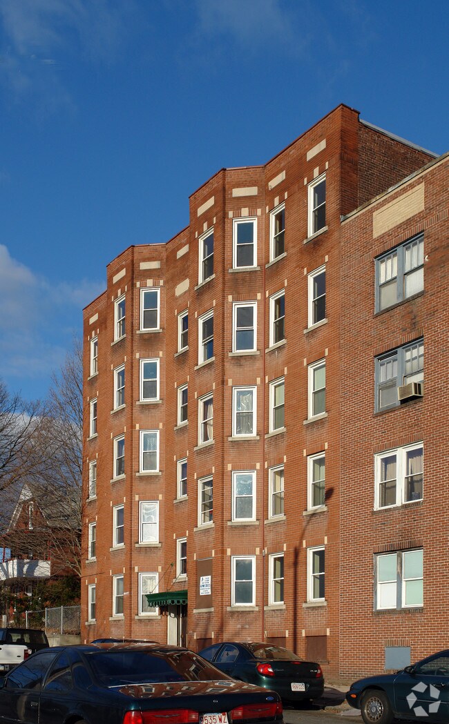 263 Elm St, Holyoke, MA 01040 Apartments Holyoke, MA