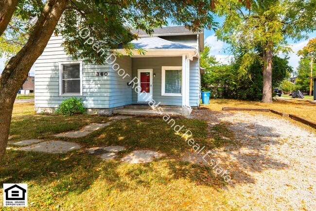 Foto del edificio - 360 W 9th St