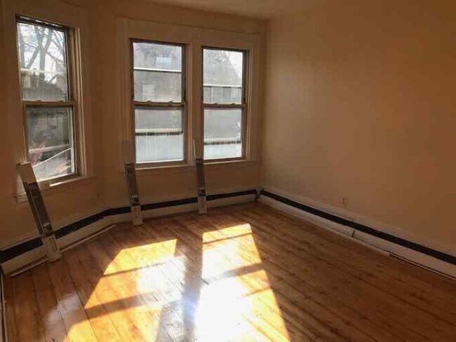 Foto del edificio - 1427 Cambridge St