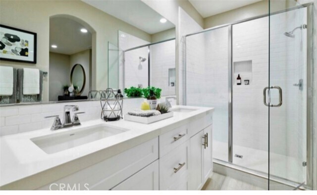 Foto del edificio - 4331 Harbor Way